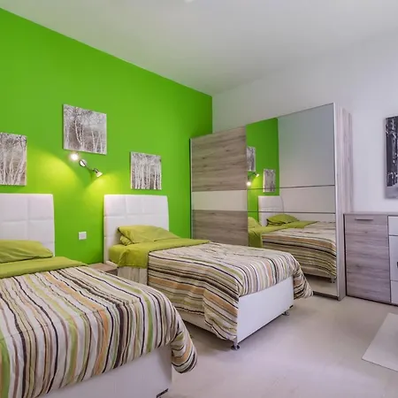 Modern Three Bedroom In *