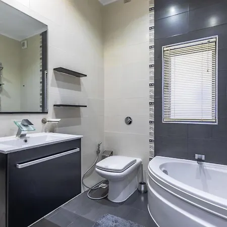 Appartement Modern Three Bedroom In